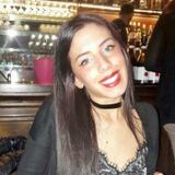 Foto di Yasmine, Private tutor / homework help a Ivrea
